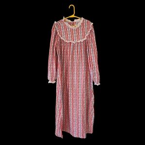 Vintage Lanz of Salzburg Nightgown Medium Sz 8/10 Flannel Floral Hearts
